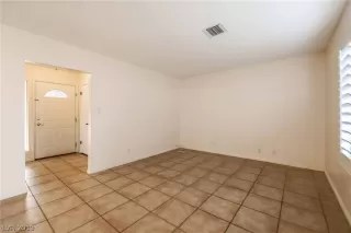 Photo #3: 2158411 Listing 