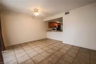 Photo #6: 2158411 Listing 