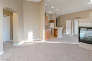 Photo #3: 2158462 Listing