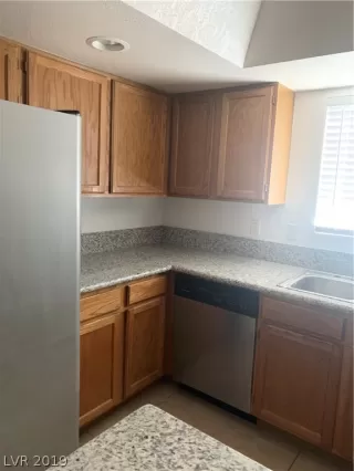 Photo #6: 2158478 Listing