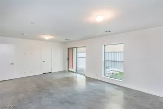 Photo #3: 2158526 Listing 