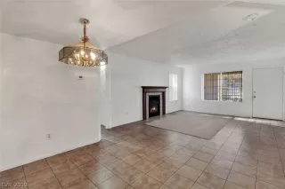 Photo #2: 2158534 Listing