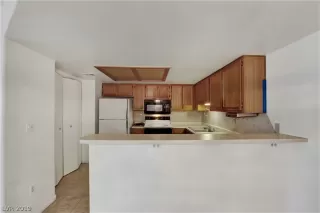 Photo #3: 2158534 Listing