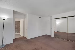 Photo #6: 2158534 Listing