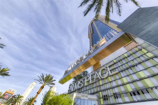 MLS: 2158558 Condo For Sale