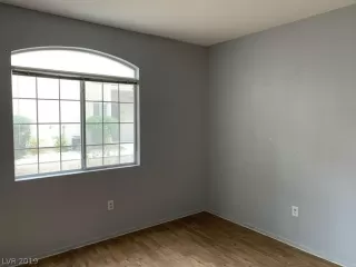 Photo #3: 2158599 Listing 