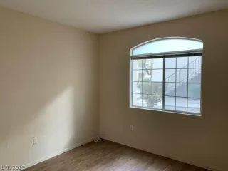 Photo #5: 2158599 Listing 