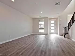 Photo #4: 2158606 Listing