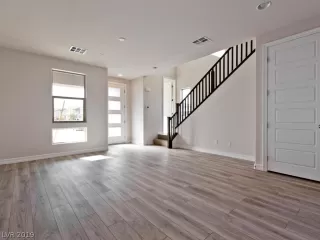 Photo #5: 2158606 Listing