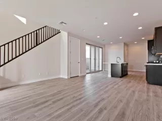 Photo #6: 2158606 Listing