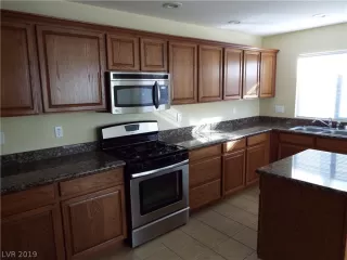 Photo #1: 2158646 Listing 