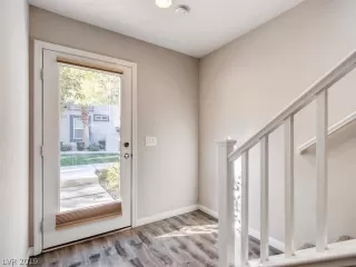 Photo #3: 2158666 Listing