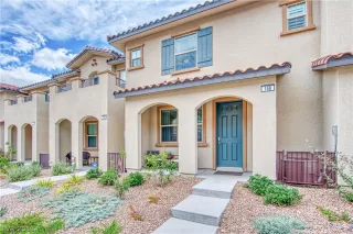 Photo #2: 2158681 Listing