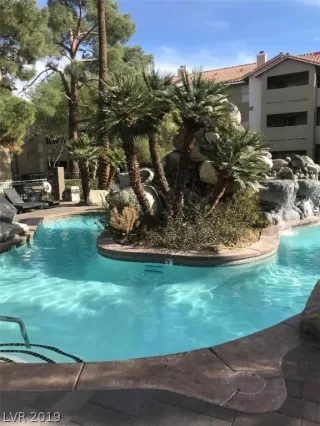 Photo #1: 2158693 Listing