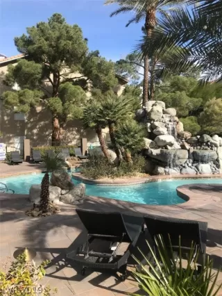 Photo #2: 2158693 Listing