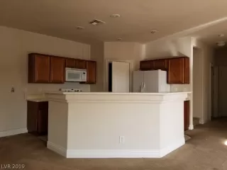 Photo #3: 2158725 Listing 