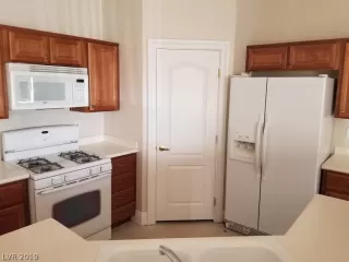 Photo #5: 2158725 Listing 