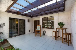 Photo #4: 2158728 Listing