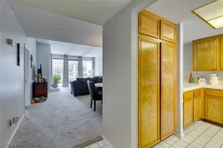 Photo #6: 2158728 Listing