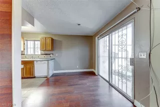 Photo #6: 2158766 Listing