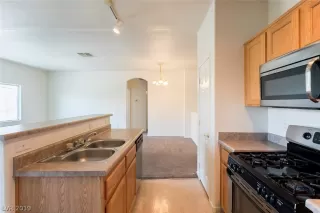 Photo #1: 2158821 Listing