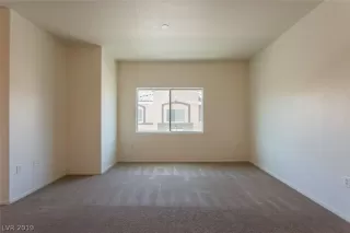 Photo #2: 2158821 Listing