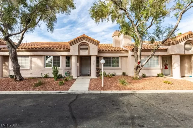 MLS: 2158887 Condo For Sale