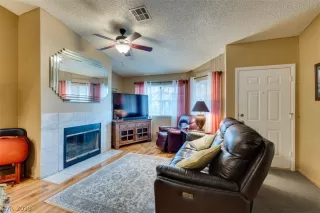 Photo #5: 2158887 Listing