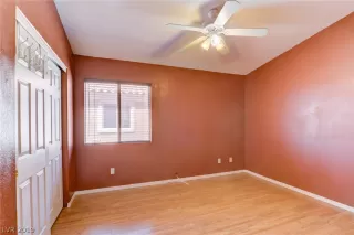 Photo #6: 2158895 Listing