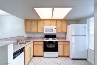 Photo #1: 2158898 Listing