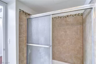 Photo #6: 2158898 Listing