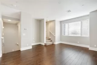 Photo #6: 2158921 Listing