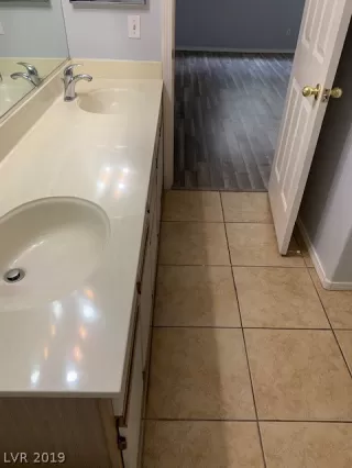 Photo #5: 2158956 Listing 