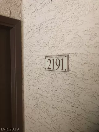 Photo #2: 2158957 Listing 