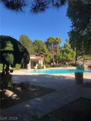 Photo #4: 2158957 Listing 