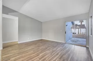 Photo #3: 2158978 Listing 