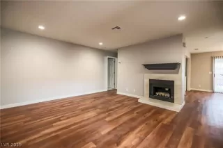 Photo #5: 2158983 Listing