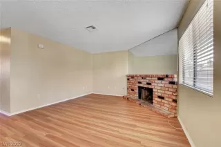 Photo #5: 2159063 Listing 