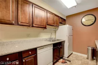 Photo #3: 2159110 Listing 