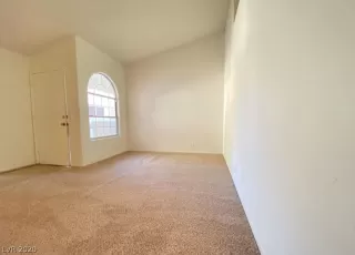 Photo #5: 2159130 Listing