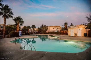 Photo #5: 2159201 Listing 