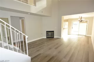 Photo #2: 2159268 Listing