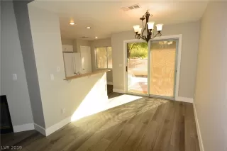 Photo #3: 2159268 Listing