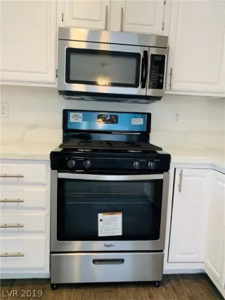 Photo #6: 2159277 Listing 