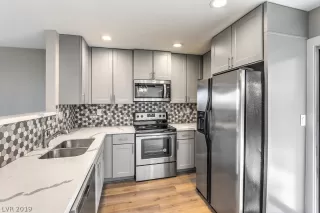 Photo #1: 2159323 Listing 