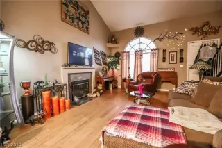 Photo #4: 2159354 Listing 