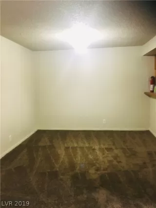 Photo #6: 2159383 Listing