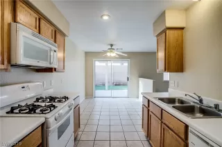 Photo #2: 2159435 Listing 