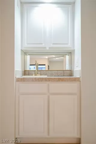 Photo #4: 2159441 Listing
