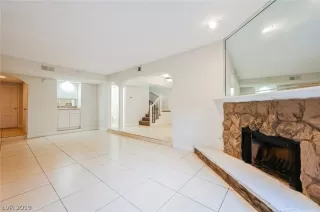 Photo #5: 2159441 Listing